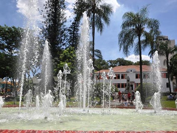 Fonte da Praça Comendador Müller